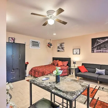 Central Galveston Studio - 5 Min To Coast!